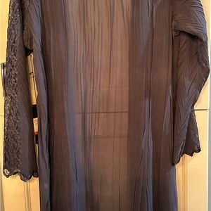 Grey/lavender mid length duster large. Komarov